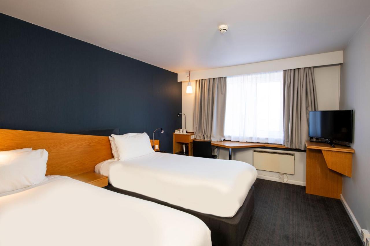 Holiday Inn Express Stirling, An Ihg Hotel Zewnętrze zdjęcie