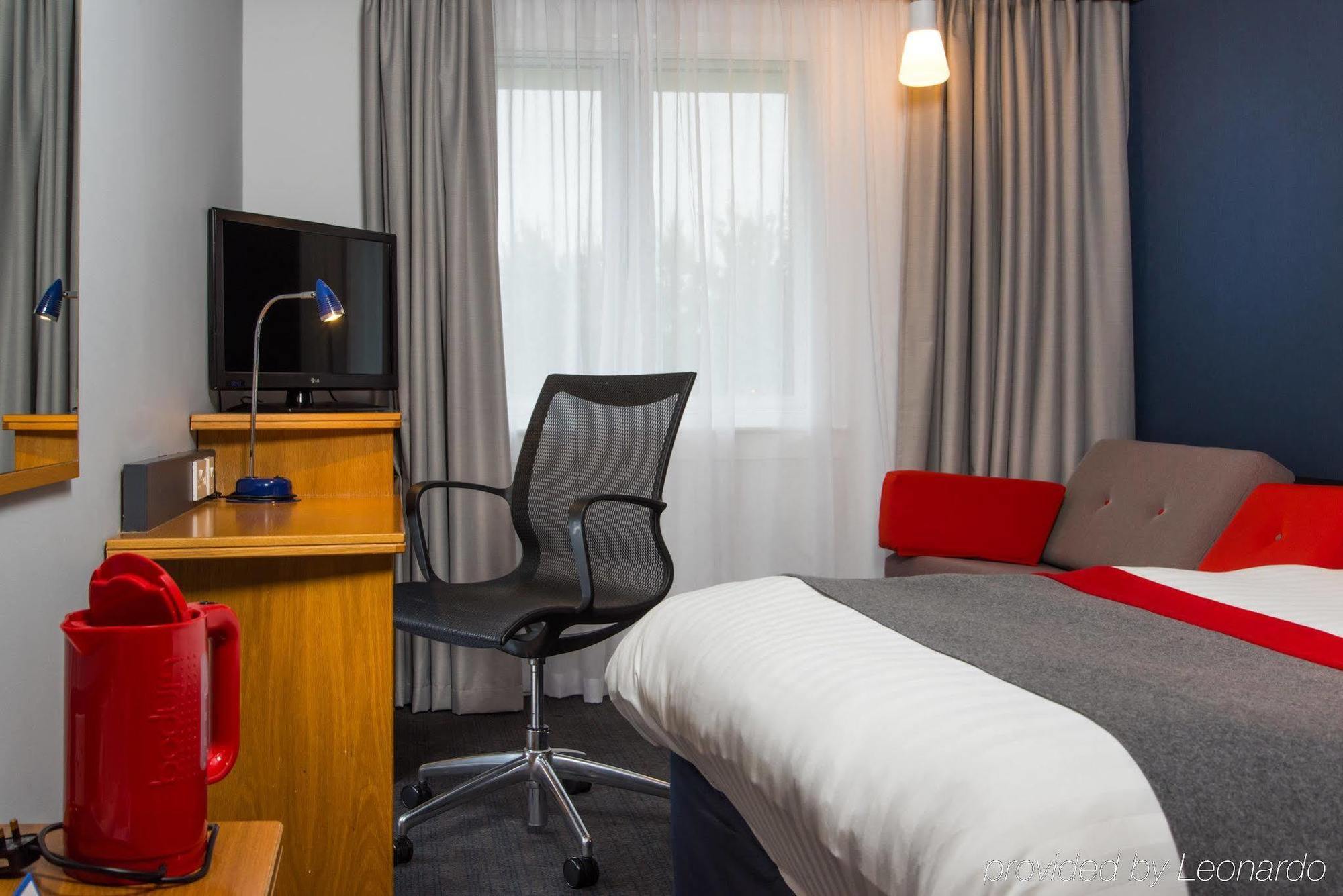 Holiday Inn Express Stirling, An Ihg Hotel Zewnętrze zdjęcie