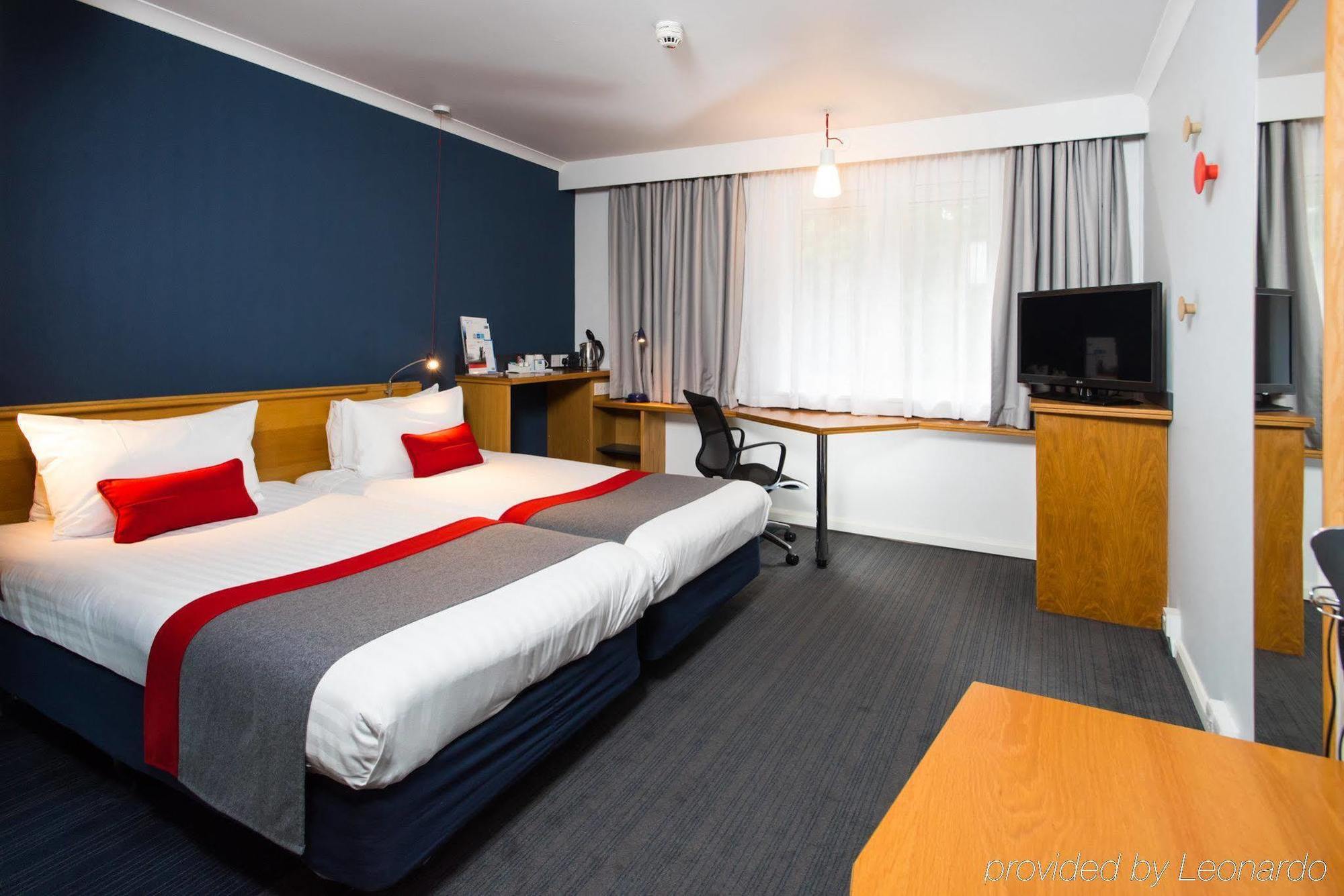 Holiday Inn Express Stirling, An Ihg Hotel Zewnętrze zdjęcie