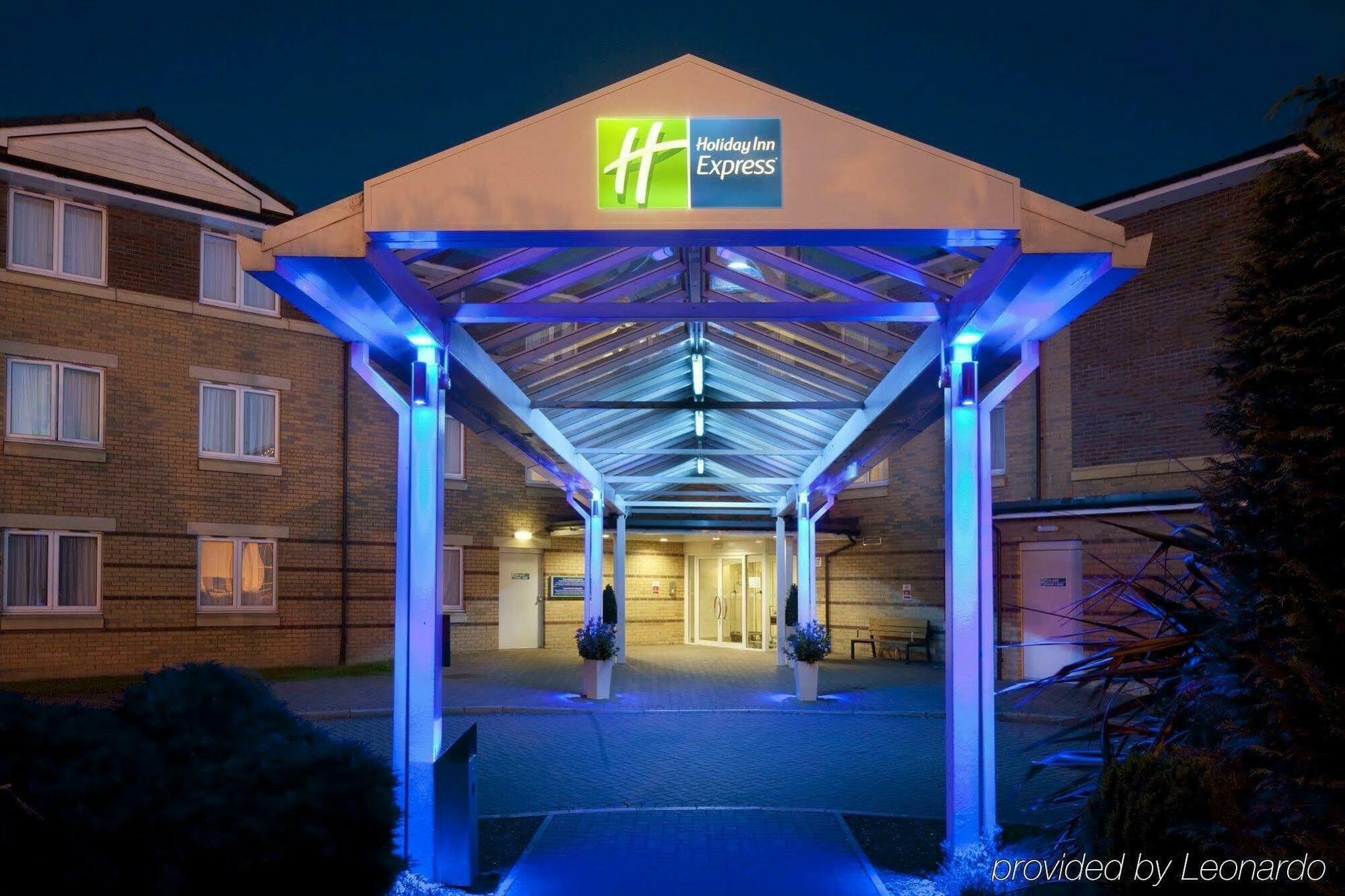 Holiday Inn Express Stirling, An Ihg Hotel Zewnętrze zdjęcie